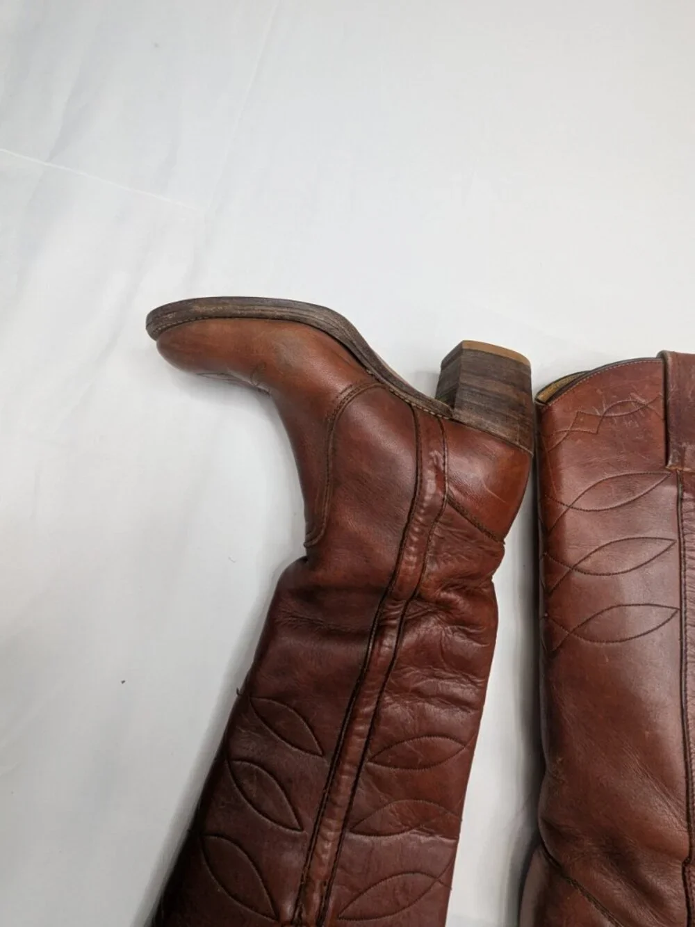Frye rare find